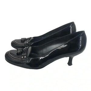 STUART WEITZMAN HEELS WOMENS 7.5 BLACK PATENT LEATHER TASSEL KITTEN